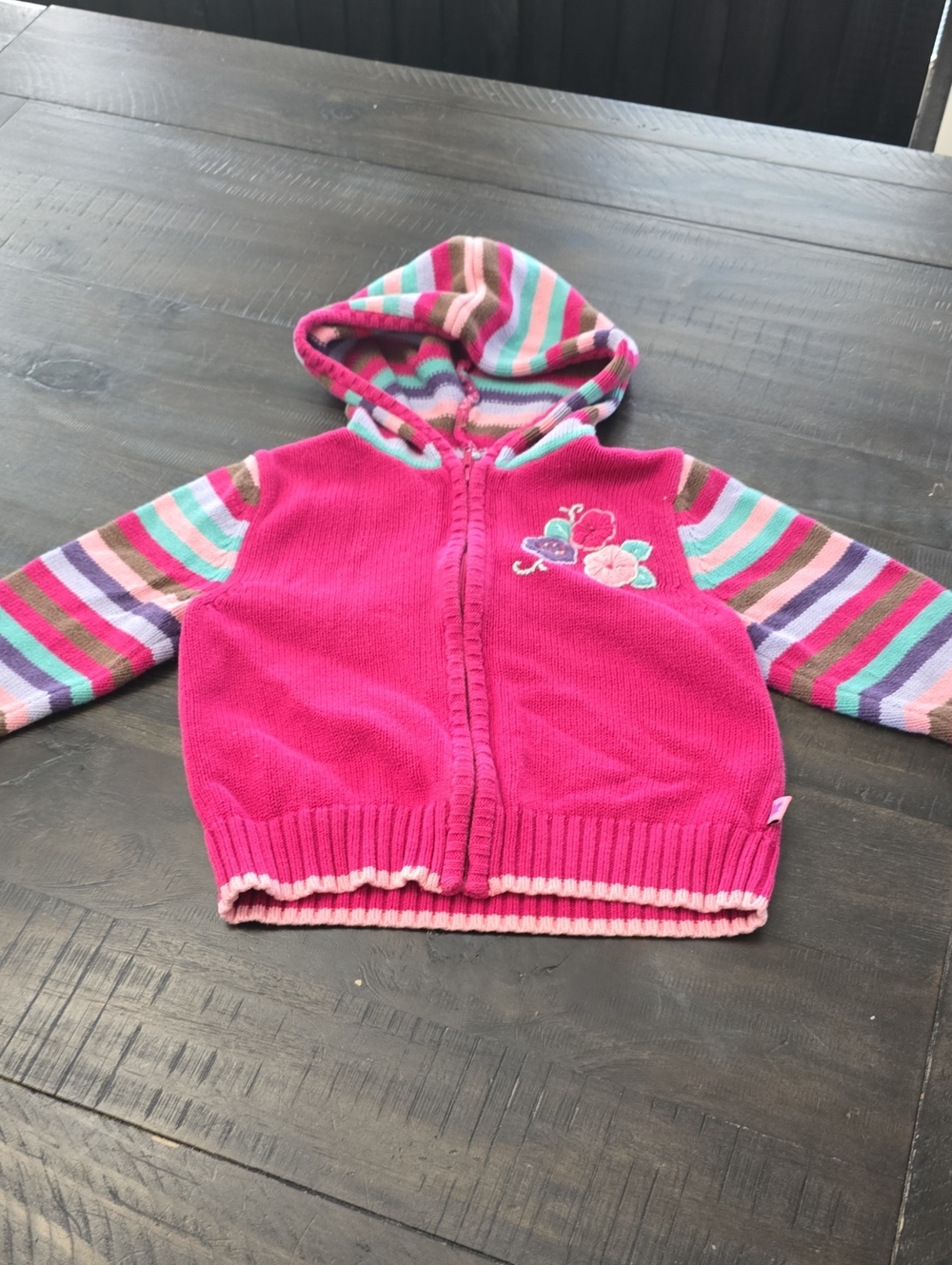 Girls Oshkosh Bgosh Zip Up Hooded Sweater. Size 4. Used.